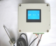 Wall mounted digital display temperature transmitter