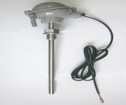 Integrated thermocouple isolation temperature transmitter